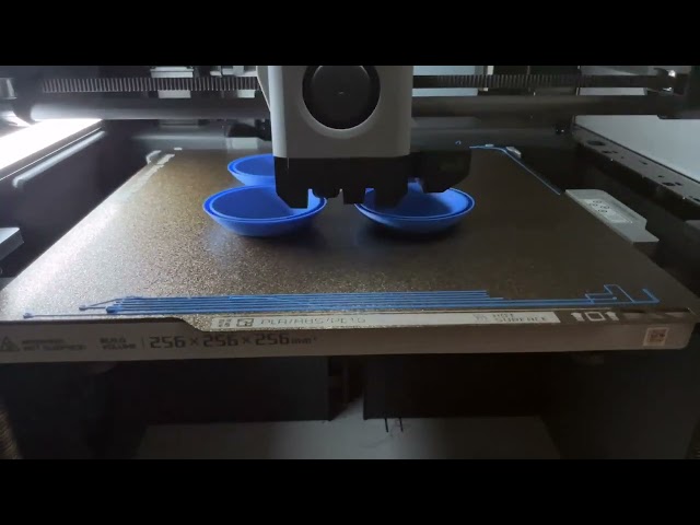 3D Printing some Lace Eggs on my X1C