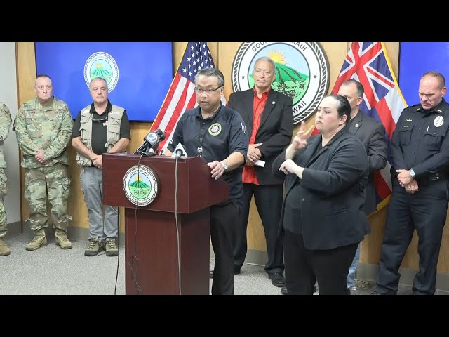 In tense press conference, Hawaii officials and MEMA director face tough questions on Lahaina fire