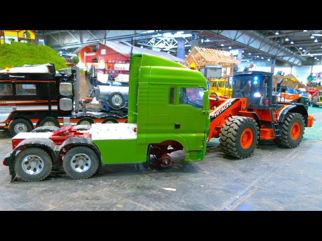 HARD WORKING RESCUE RC TRUCK - WHEEL LOADER TOW UP RC TRUCK TACTOR - RC FIRE FIGHTERS WORK HARD