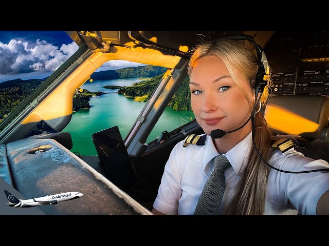 BOEING 737 Stunning LANDING AZORES PORTUGAL Airport RWY 30 | Cockpit View | Life Of An Airline Pilot