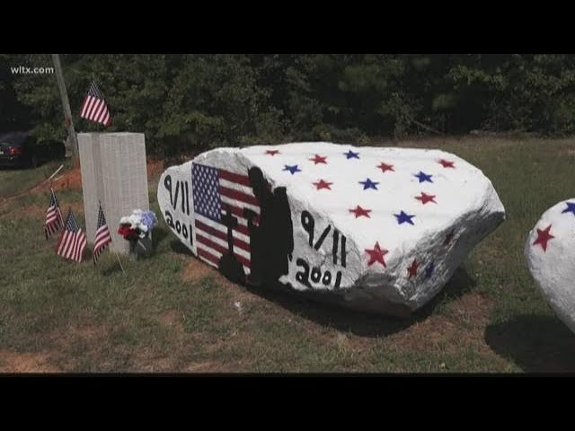 Couple honors 9/11 with roadside memorial