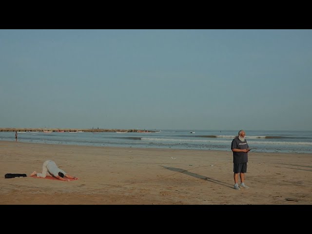Yoga @ Juhu Beach | DRAWING STORIES | Suresh Eriyat