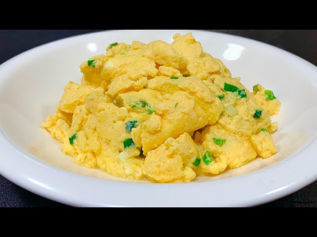Can you scramble eggs with water? Without a drop of oil, it is light and tender,