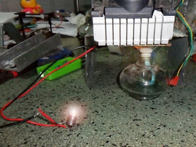 Generating electricity directly from heat