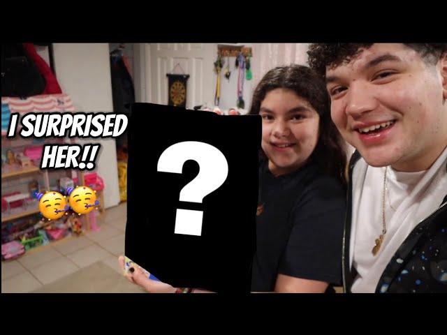 THIS IS THE BEST SURPRISE SHE’S EVER HAD!! *LITTLE SISTERS BIRTHDAY VLOG*