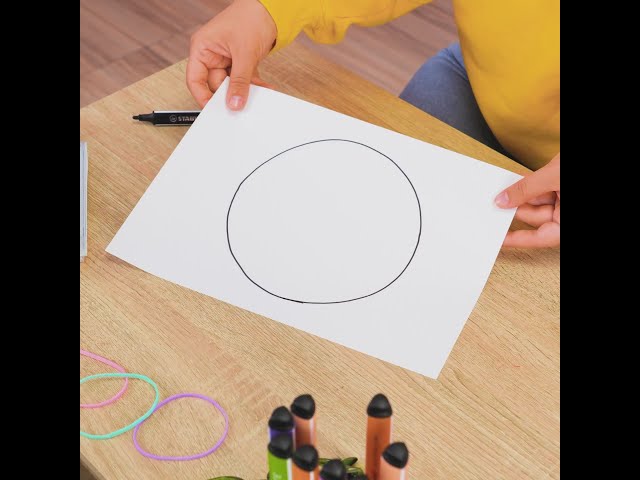 How To Draw A Perfect Circle Easily ⭕✏️ #Shorts