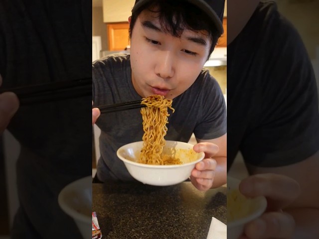 how to eat instant noodles
