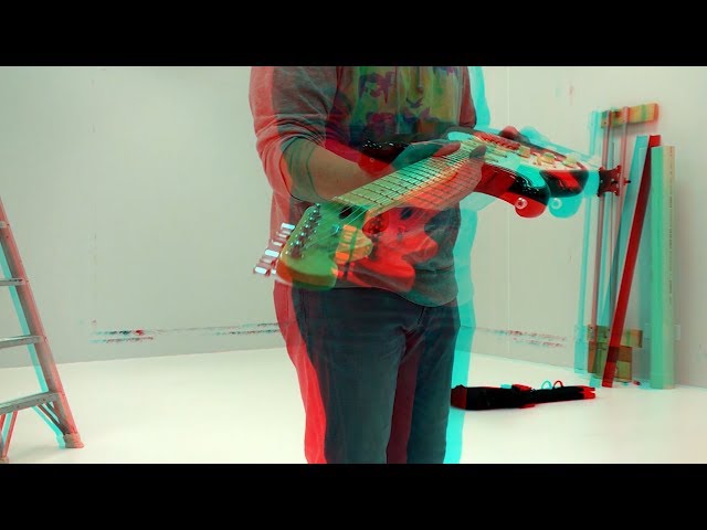 3D guitar destruction - Get your Anaglyph glasses on!