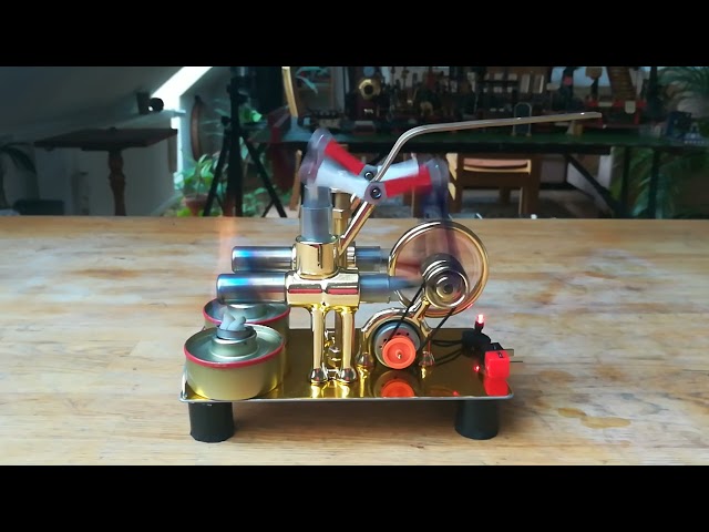 Heißluft-Stirling-Motor von Riemen- und Generatorseite