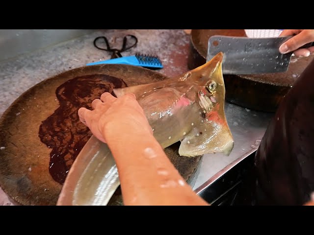 Thai Food - STINGRAY SHARK CURRY Aoywaan Bangkok Seafood Thailand