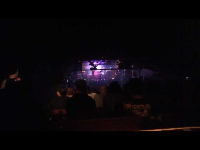 The Devil Wears Prada live Argentina 2012 - Born To lose