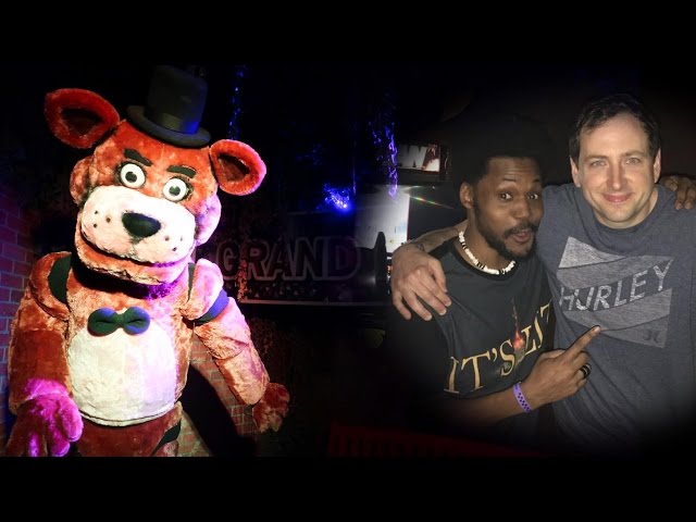 I FREAKING MET SCOTT CAWTHON!! | REAL LIFE FREDDY FAZBEAR'S PIZZA ATTRACTION! (Fright Dome)