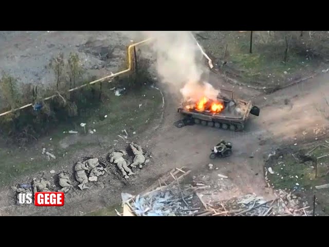 Attack Footage!! Ukrainian troops hits Russian convoy near Bakhmut Rural