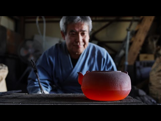 The process of crafting an artistic iron kettle surprised the world. (Subtitles in 13 languages)