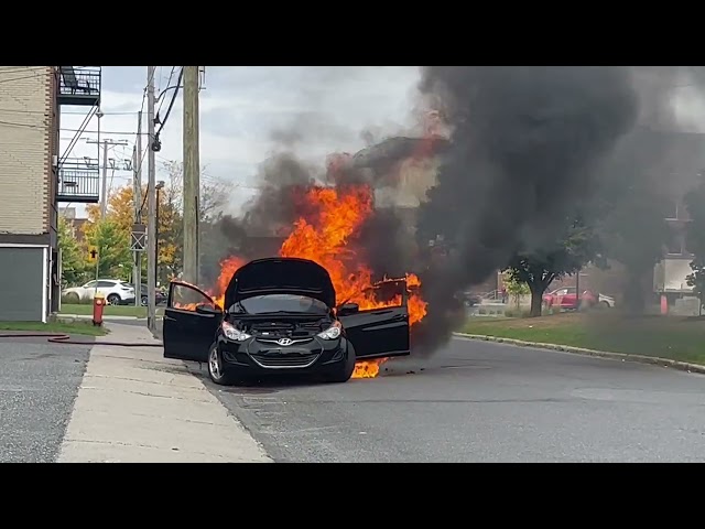 Les pompiers interviennent pour un autre feu de véhicule à Drummondville