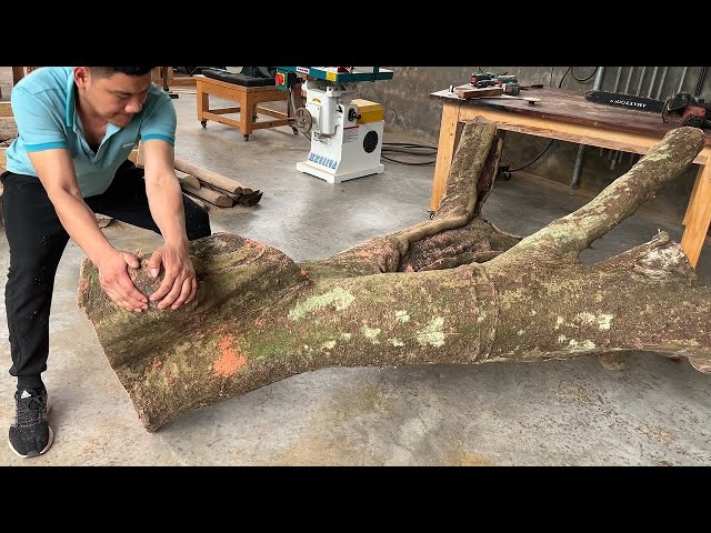 Building a Spectacular and Imposing Table from a Giant and Regal Tree Trunk: A Woodworking Feat