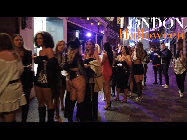 London Halloween Weekend | Saturday Night Walk | West End | London Nightlife [4K HDR]