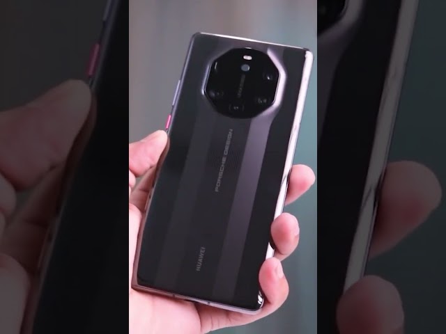 This Phone is Costing ₹2,07 Lac! Porsche Phone