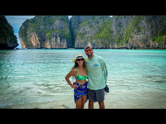Speedboat Tour of the Incredible Phi Phi Islands while in Thailand