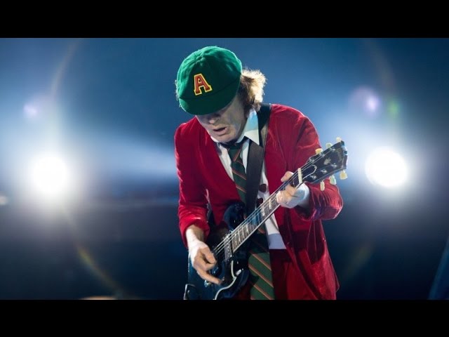 ANGUS YOUNG's 18 Greatest Guitar Techniques!