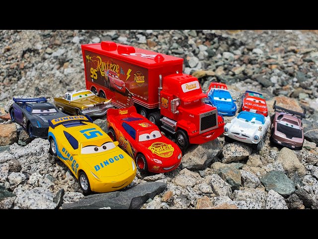 Looking For Disney Pixar Cars On The Rocky Road 6: Lightning McQueen,Natalie Certain,Sally,Tow Mater