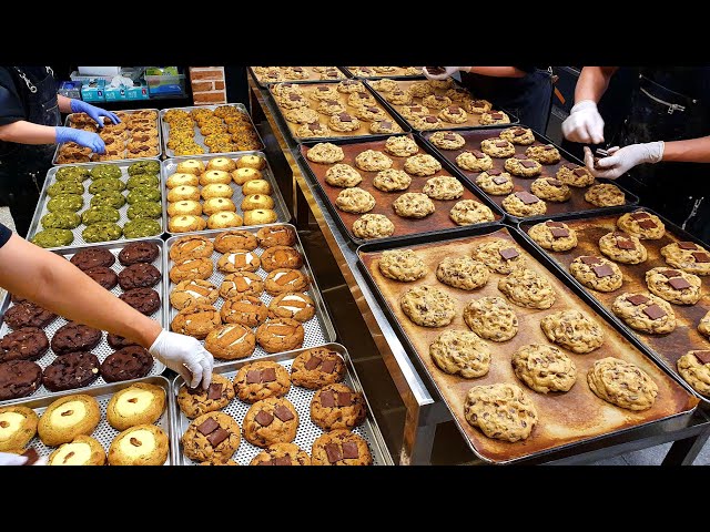 3000 cookies sold out in a day! Amazing giant cookie mass production process - Korean street food