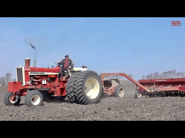 FARMALL 1206 Turbo Tractor Seeding Oats