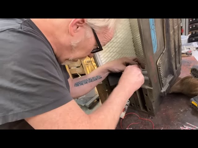 Adam Savage in Real Time: Lighting the Alien Cat Carrier