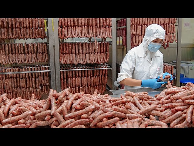 Amazing Taiwanese peeled chili peppers sausage making in food factory / 剝皮辣椒香腸工廠 - Taiwanese food