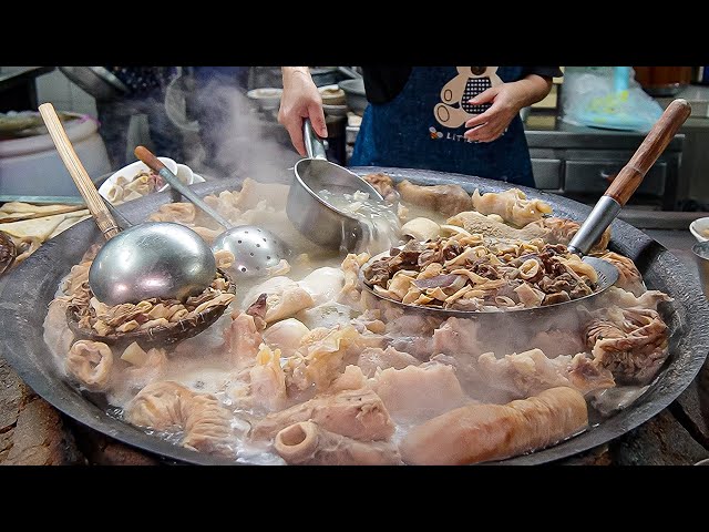 100 Years of History! Traditional Beef Offal Soup Making / 百年祖傳王家牛雜湯 - Taiwanese  Street Food