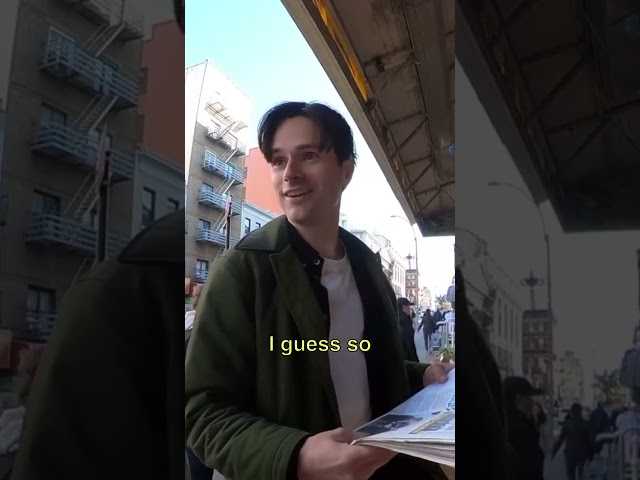 White guy can read Chinese newspaper, vendor impressed part 2