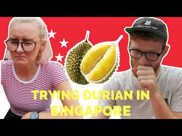 TRYING DURIAN IN SINGAPORE!