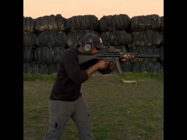 A little Fun With A Full Auto MP5 Suppressed and Iphone