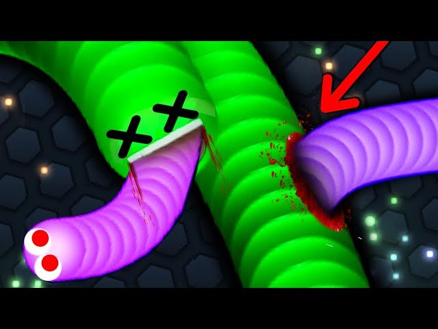 Slither.io 1 Tiny Invasion Snake vs. 1 Strong Troll Snake Epic Slitherio Gameplay!