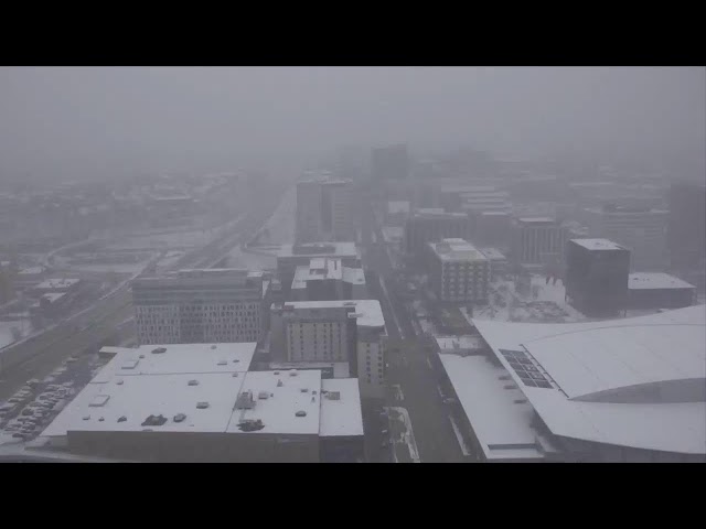 LIVE: March snowfall arrives in downtown Grand Rapids