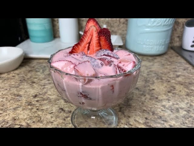 Fresas con Crema / Mexican Strawberries with Cream