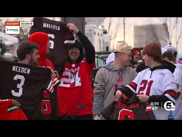 Dozens of fans trade in old Browns QB jerseys for brand new ones