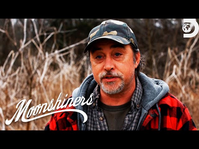 Tickle Gets Pulled Over in His Mobile Still! | Moonshiners | Discovery