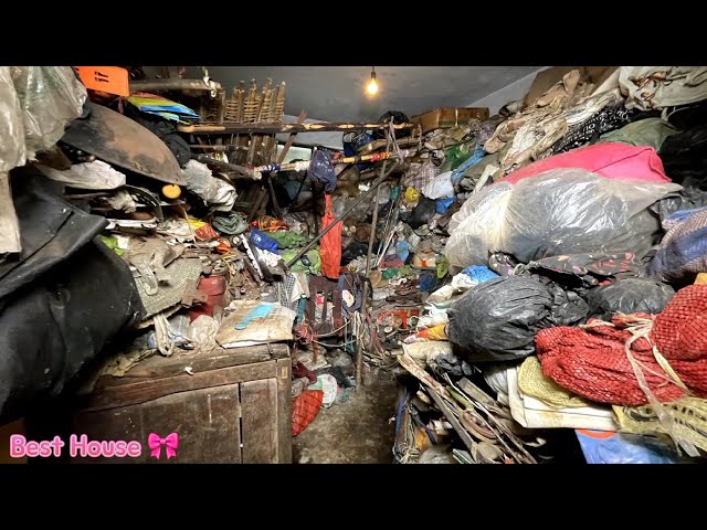 😱 80-year-old man piles up trash at home🤯 until neighbors complain about cockroaches and bad odors🤮🤮