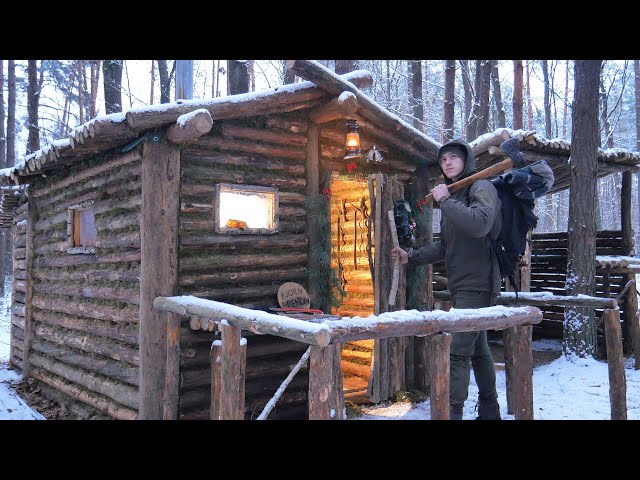 Surviving Winter in a Log Cabin | Off Grid Building with Hand Tools, Tiny Home in the Forest