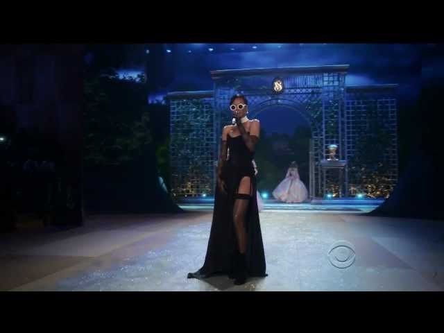 Rihanna - Diamonds Live Victoria's Secret Fashion Show 2012 1080p HD