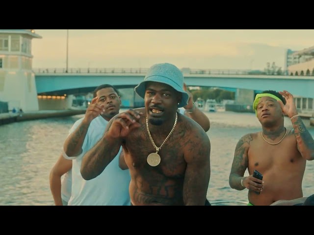 Nickoe - Life's Good (official video)