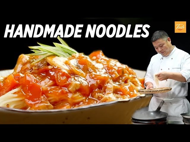 THE ART OF HANDMADE NOODLES - How to make Chinese Noodles At Home l 蕃茄打卤面