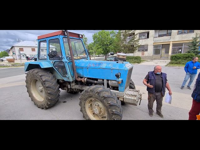 Traktor R120