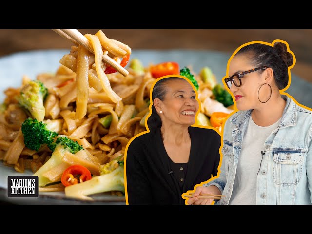 REUNITED! Mama Noi & I cook for the 1ST time since COVID | Thai Pad See Ew Noodles
