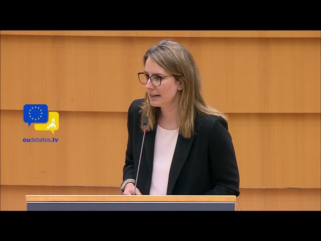 MEP Laura Ferrara debates European Union's migration and EU asylum policy