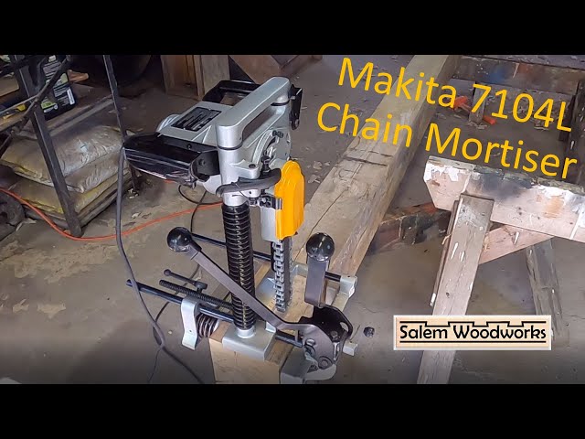 Makita 7104L Chain Mortiser: Unboxing and first use.