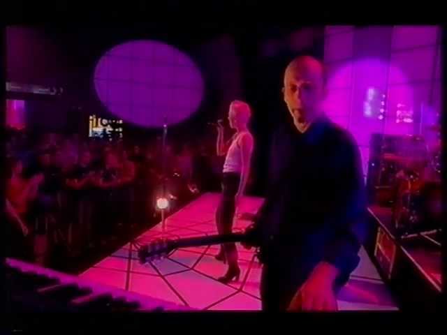 Garbage - Cherry Lips - Top Of The Pops - Friday 1st February 2002