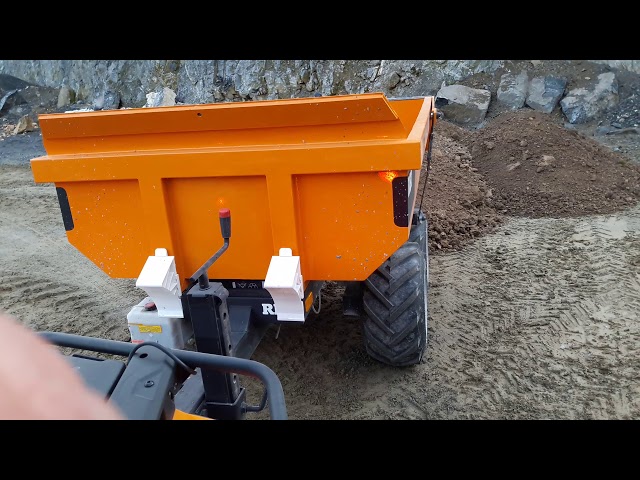 Can Am Outlander 570 Max T3 ABS drive with ATV Dump Trailer ( Speedlimiter )