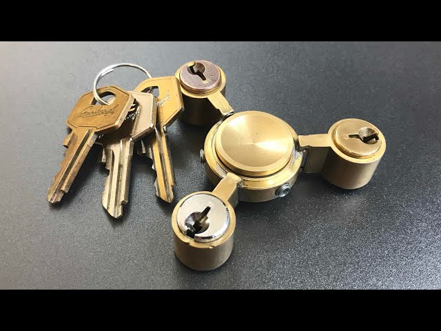 [542] Daniel's Fidget Spinner Challenge Lock Picked and Gutted